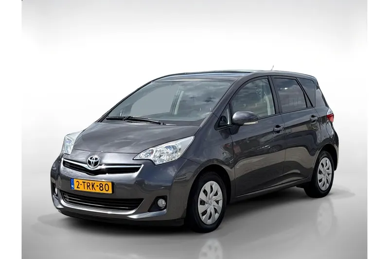 Toyota Verso-S (2014)