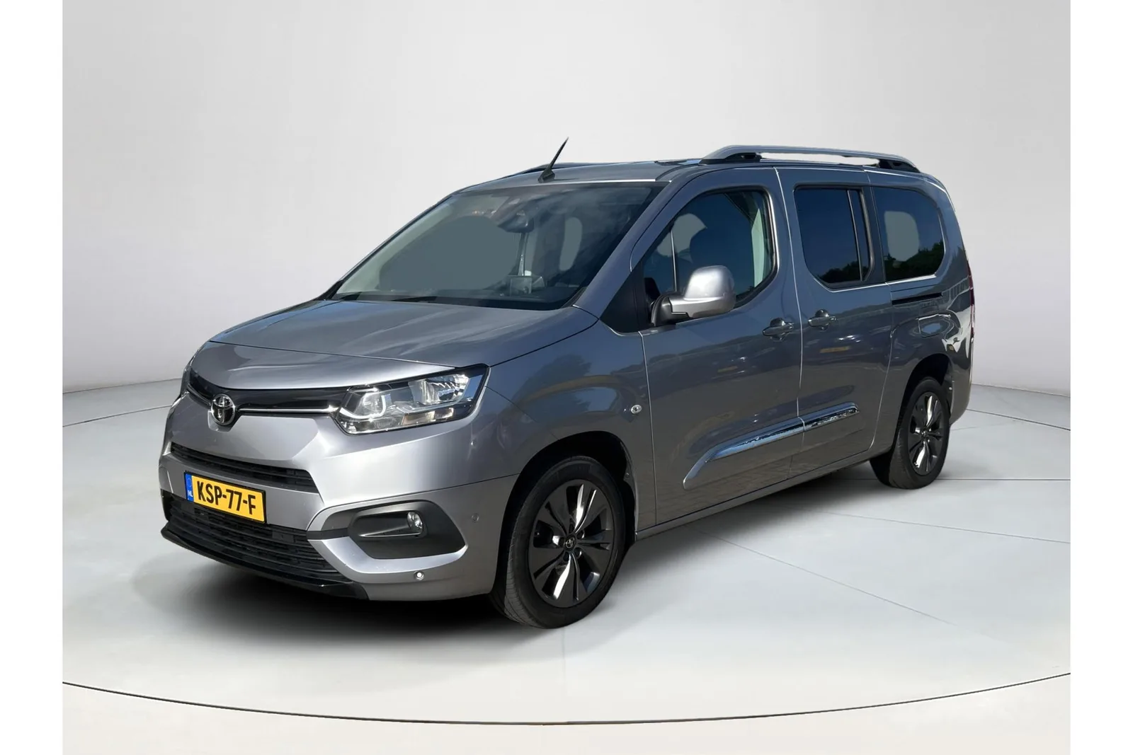 Toyota ProAce City Verso (2021) — foto 1