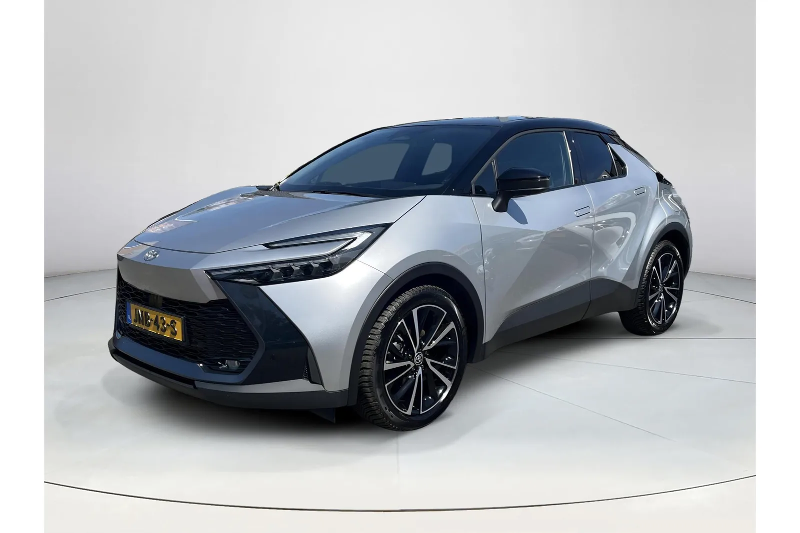 Toyota C-HR (2024) — foto 1