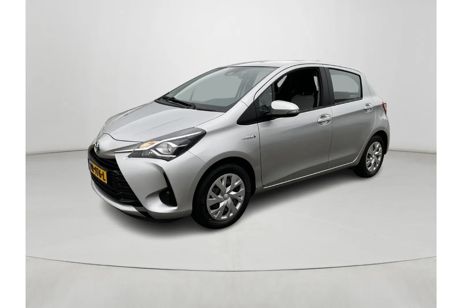Toyota Yaris (2017) — foto 1