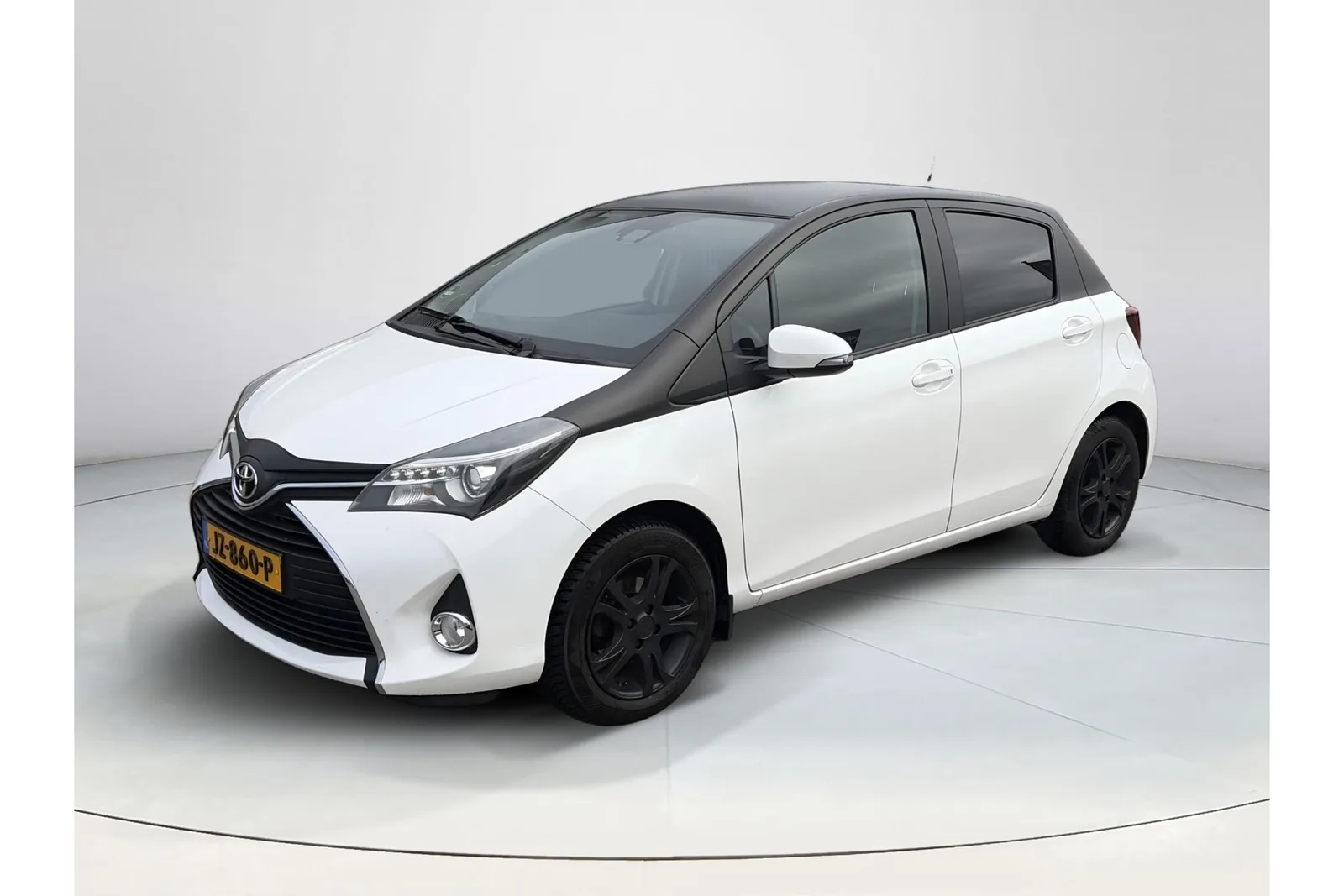 Toyota Yaris (2016) — foto 1