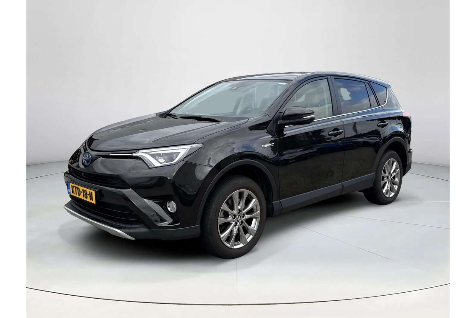 Toyota RAV4 (2016) — foto 1