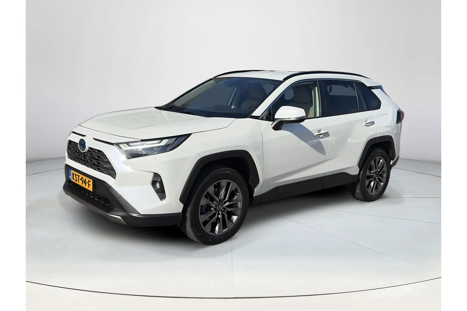Toyota RAV4 (2022) — foto 1