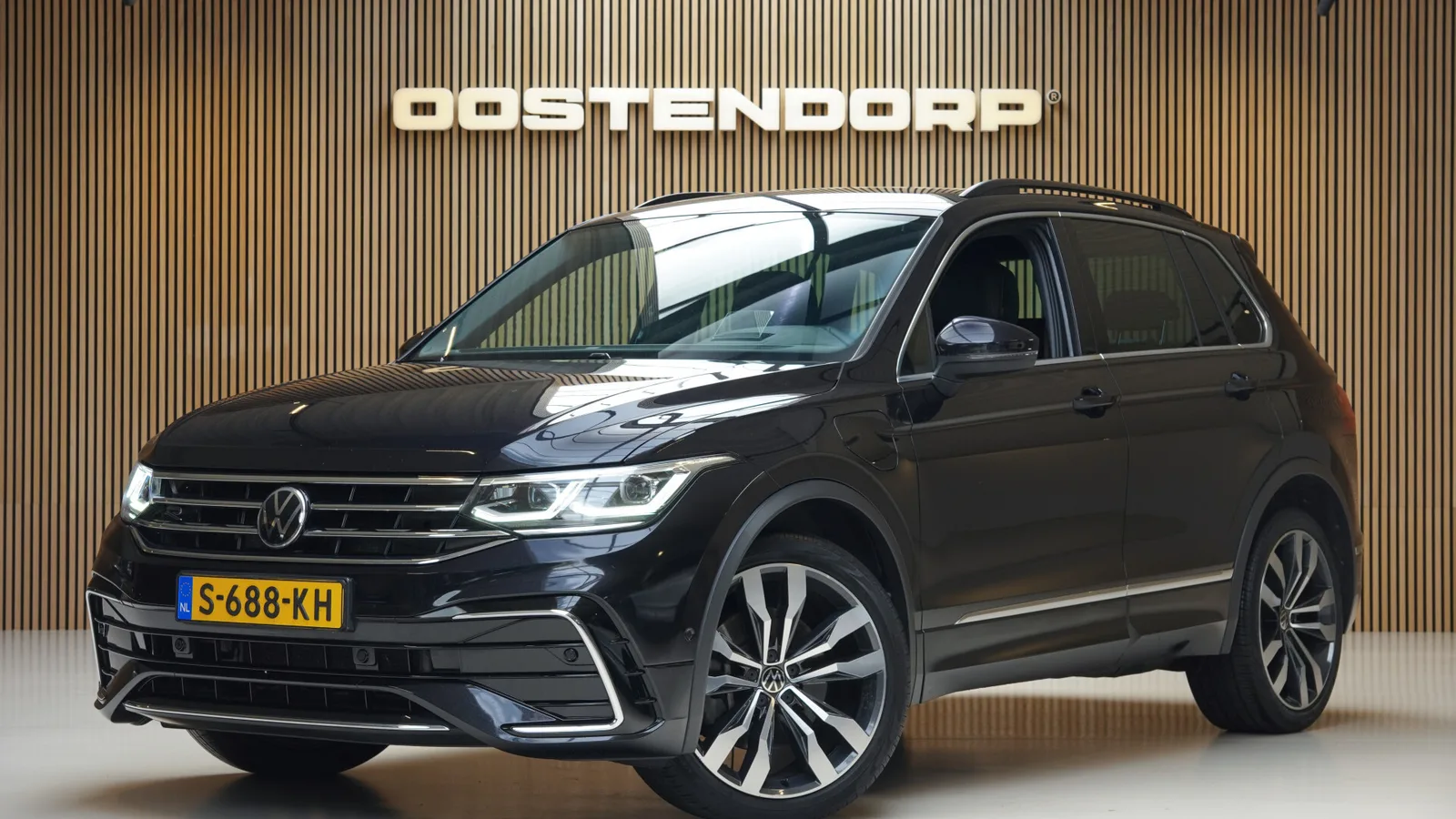 Volkswagen Tiguan (2021) — foto 1