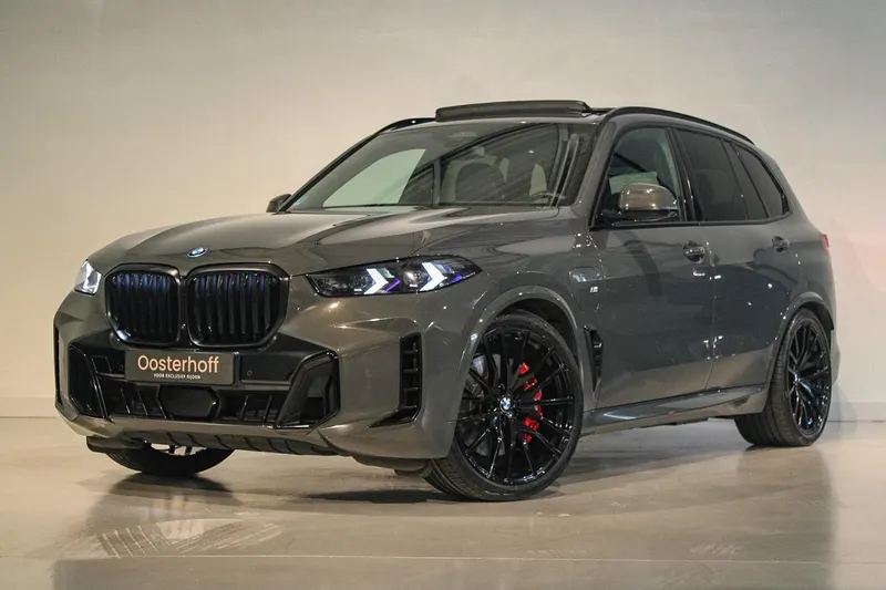 BMW X5 (2023)