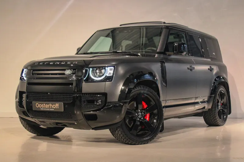 Land Rover Defender (2023)