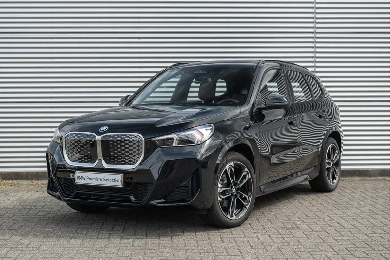BMW iX1 (2025)