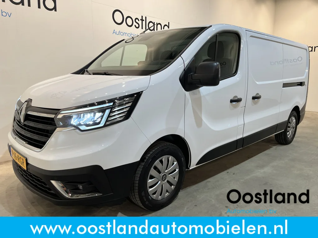Renault Trafic (2024) — foto 1