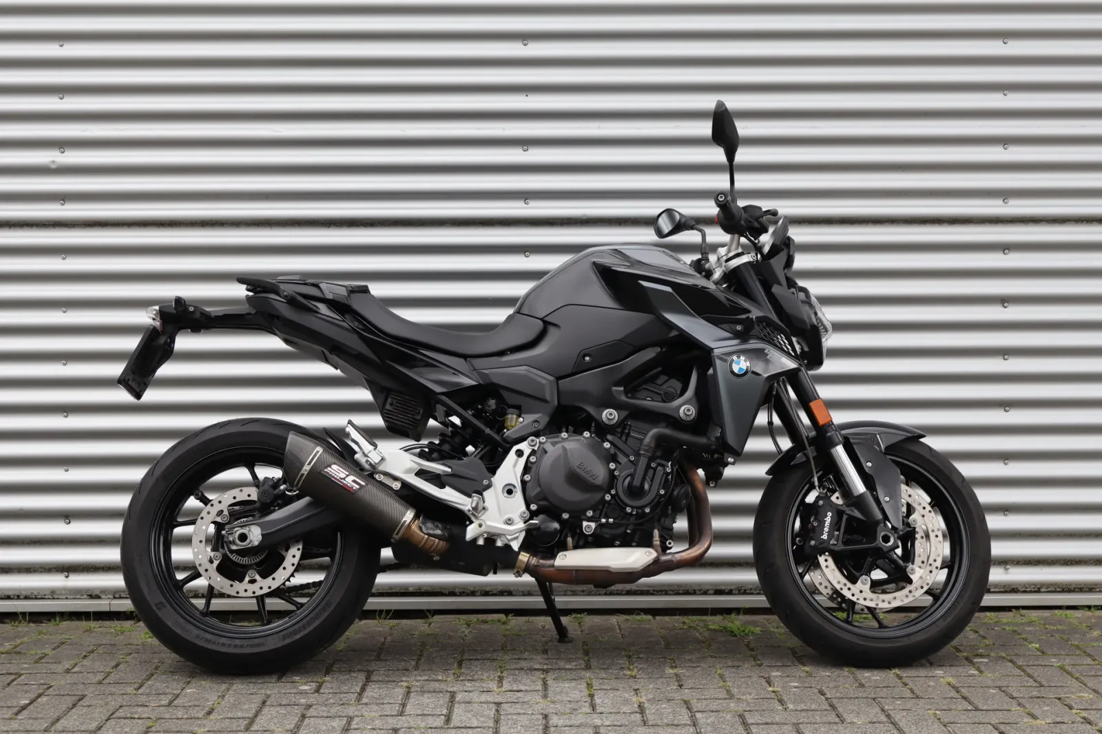 BMW F 900 R (2024) — foto 1