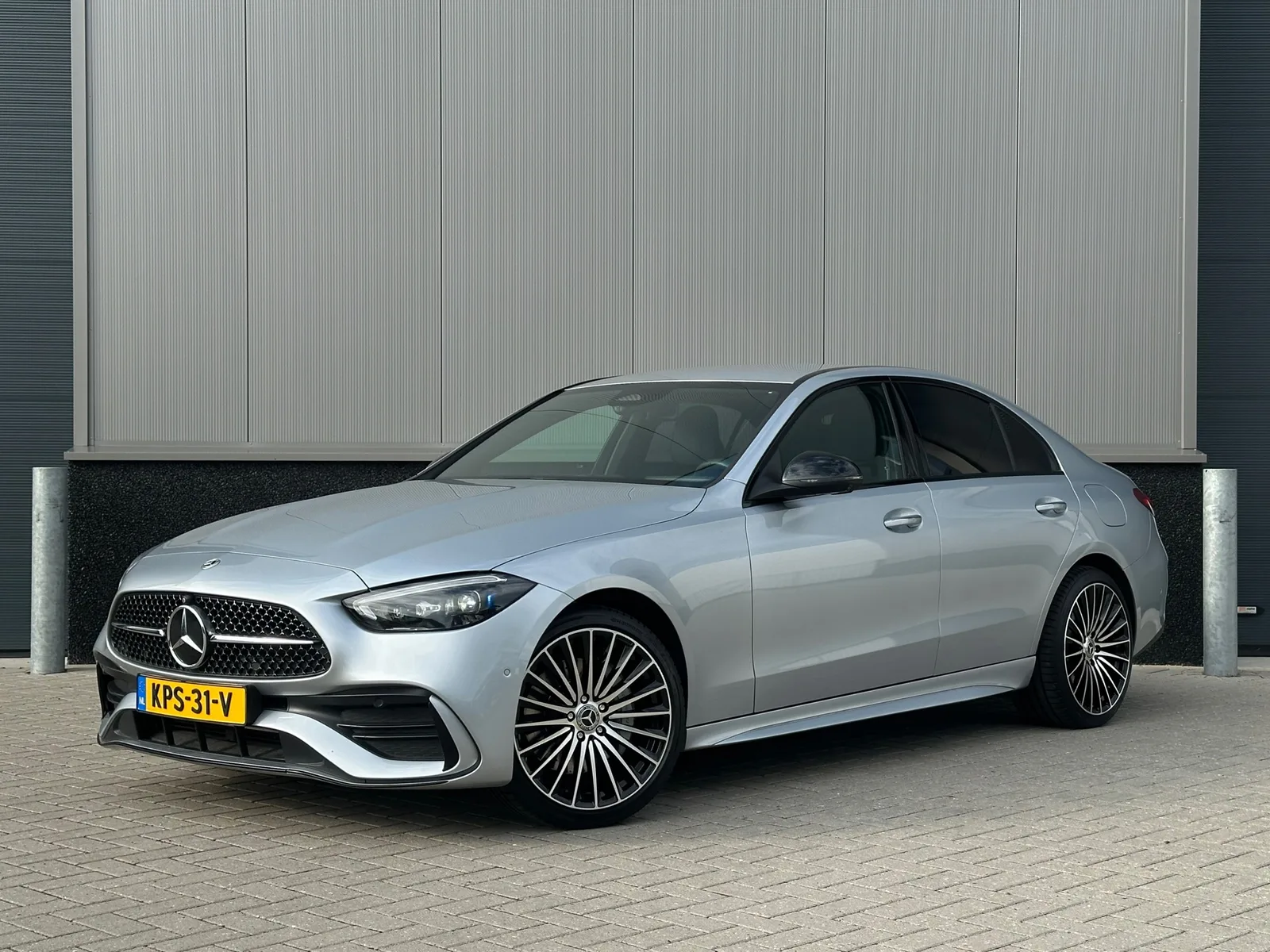 Mercedes-Benz C-Klasse (2023) — foto 1