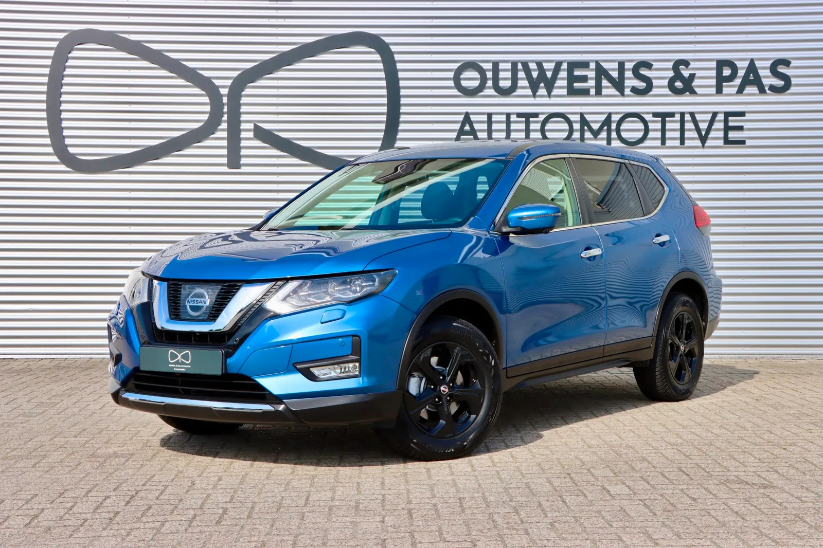 Nissan X-Trail (2018) — foto 1