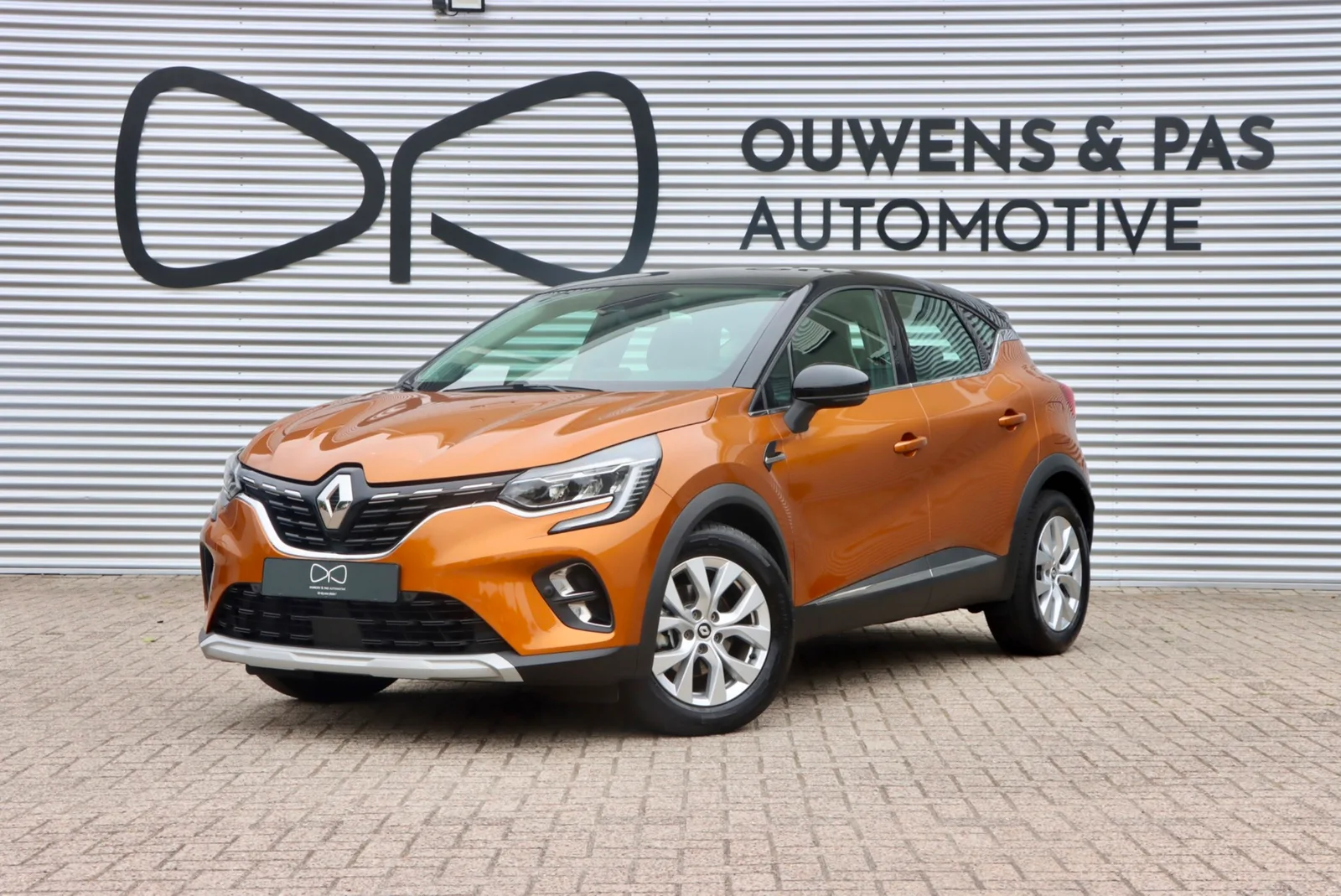 Renault Captur (2021) — foto 1