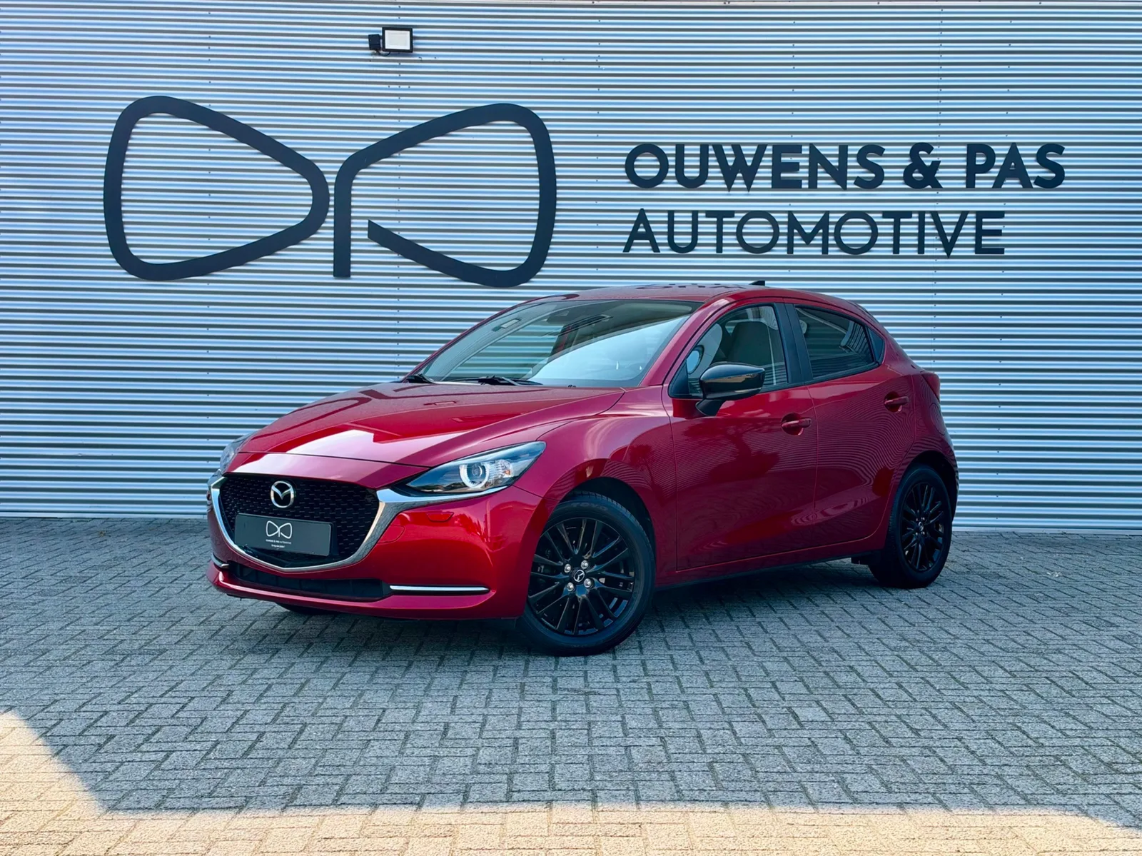 Mazda 2 (2022) — foto 1