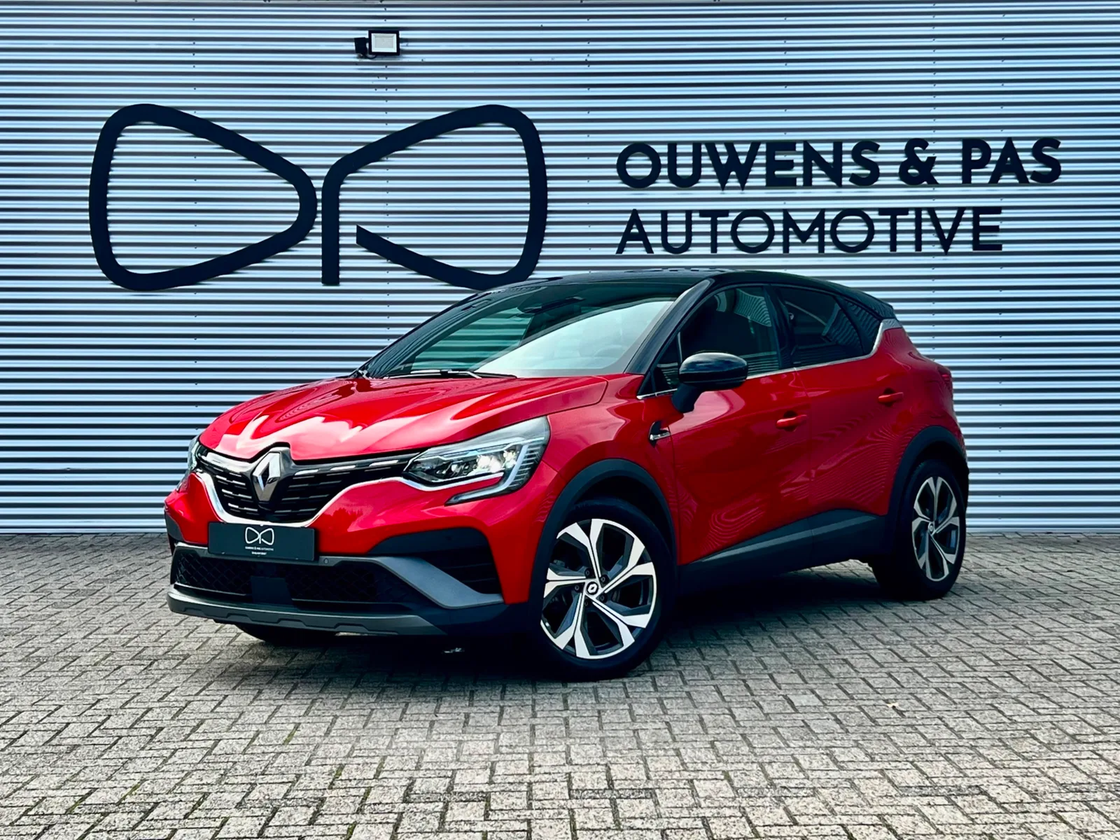 Renault Captur (2021) — foto 1