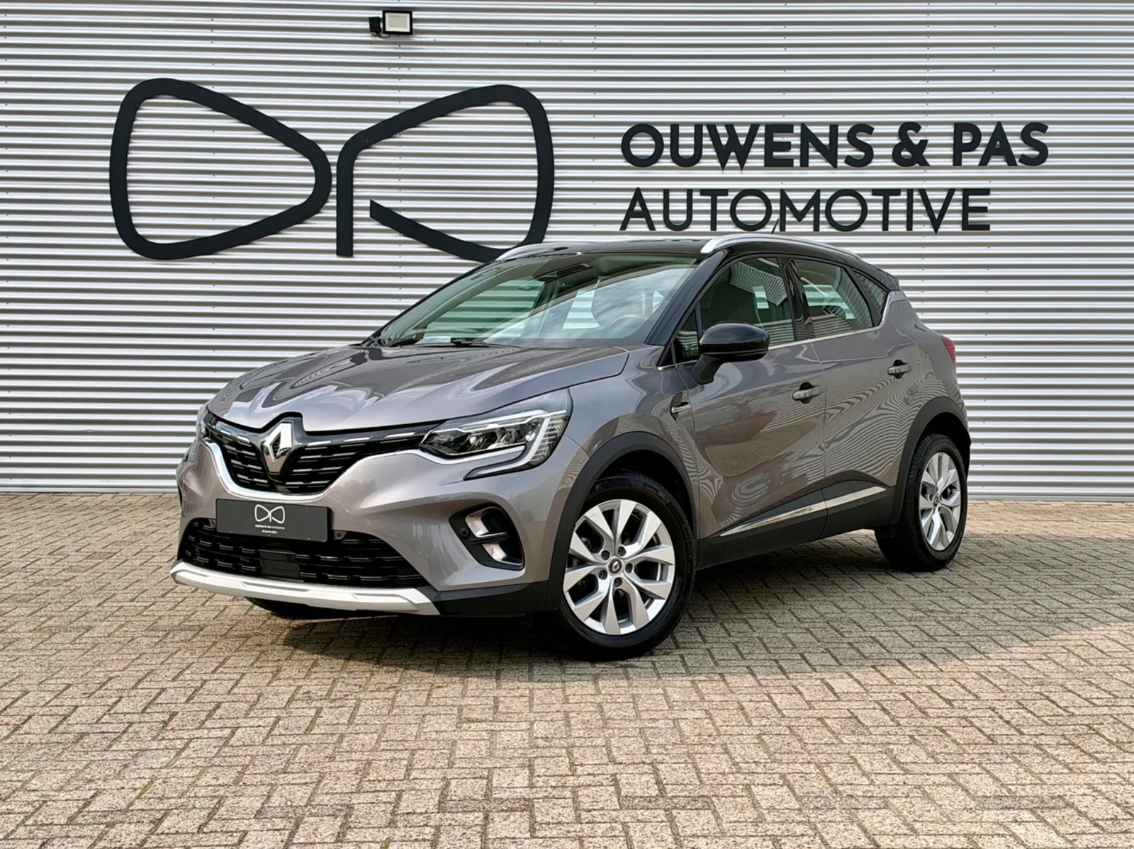 Renault Captur (2020) — foto 1