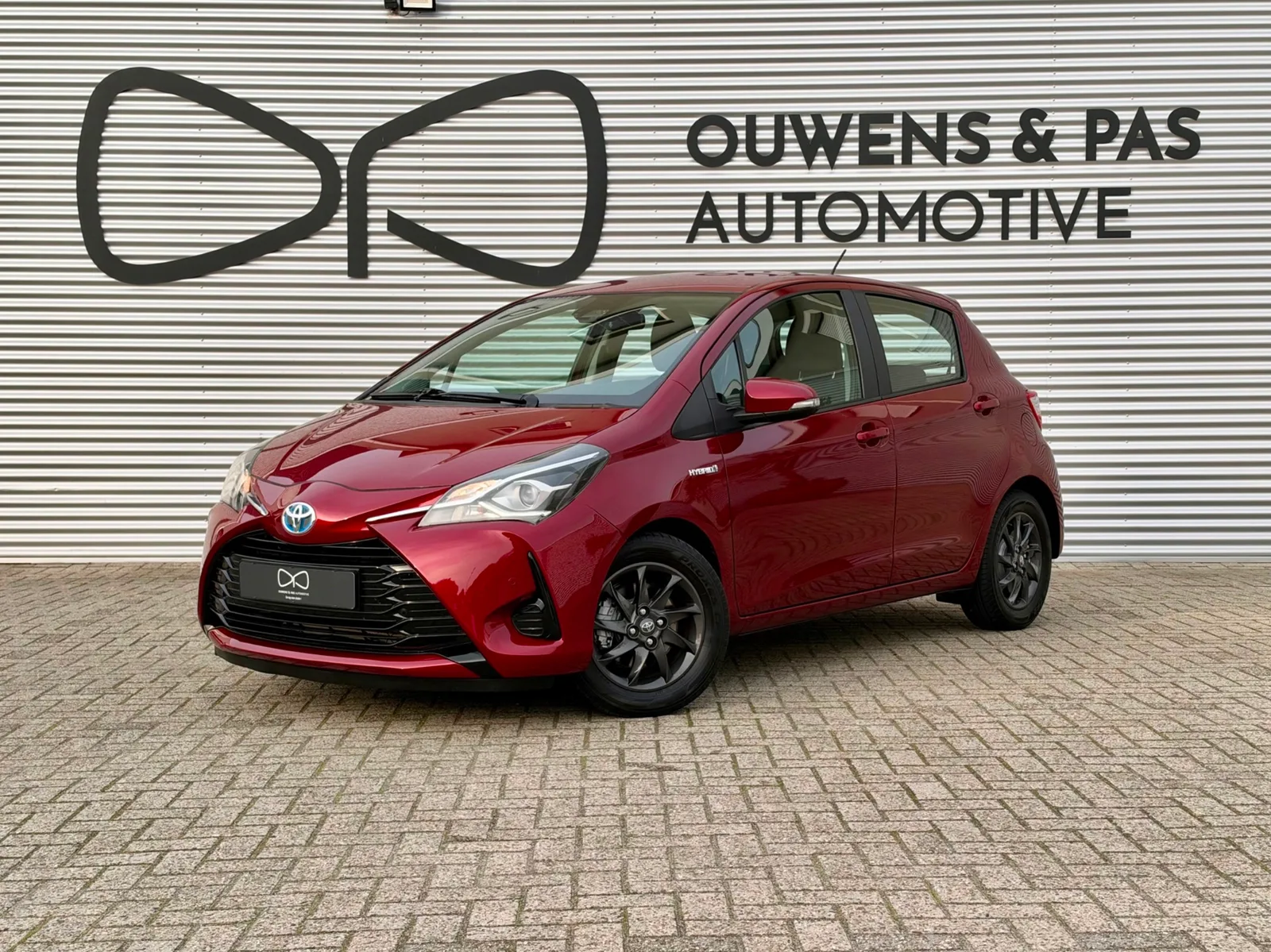 Toyota Yaris (0) — foto 1