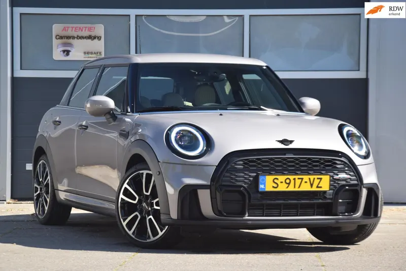 MINI Cooper (2022)