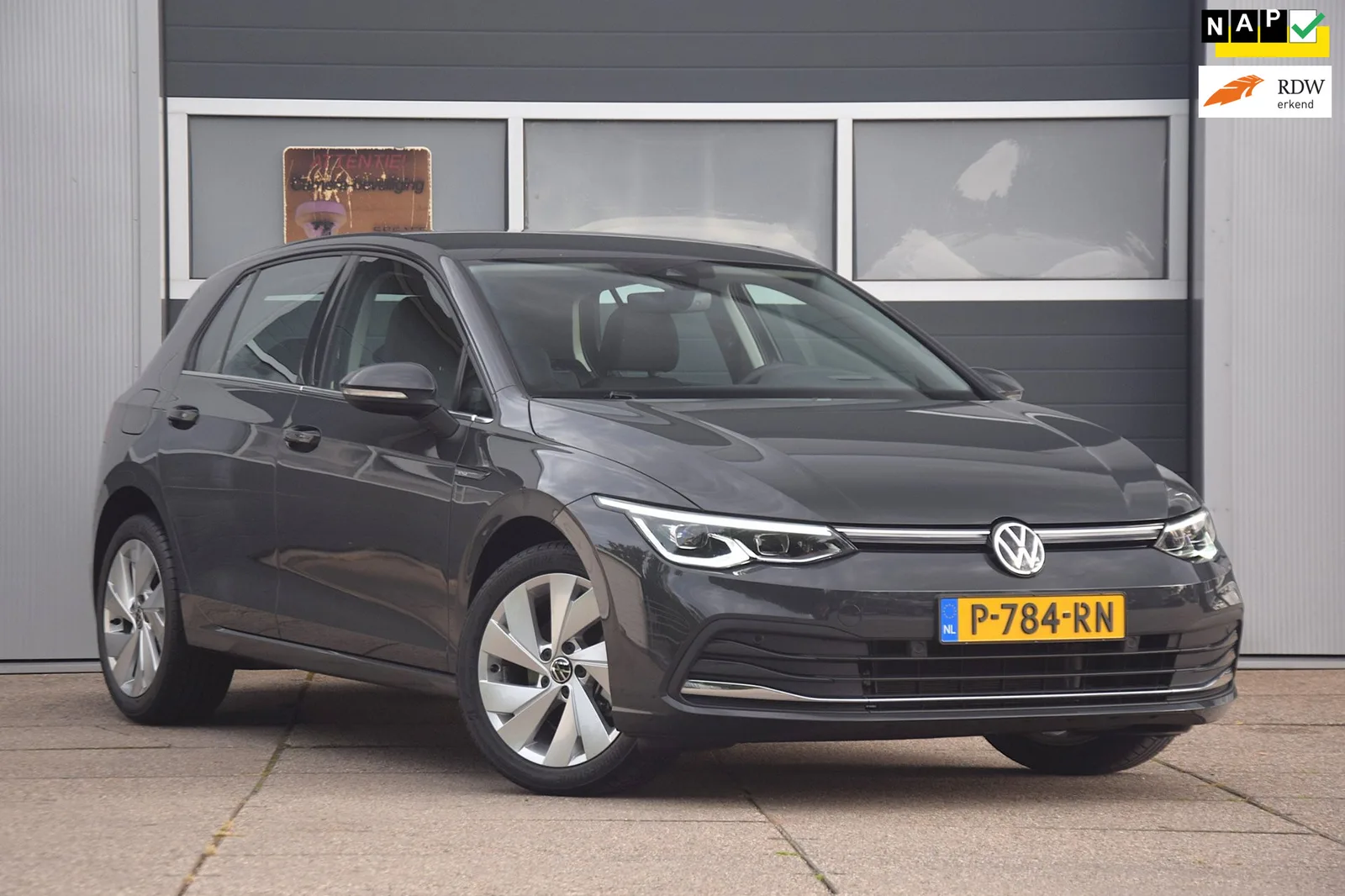 Volkswagen Golf (2022) — foto 1