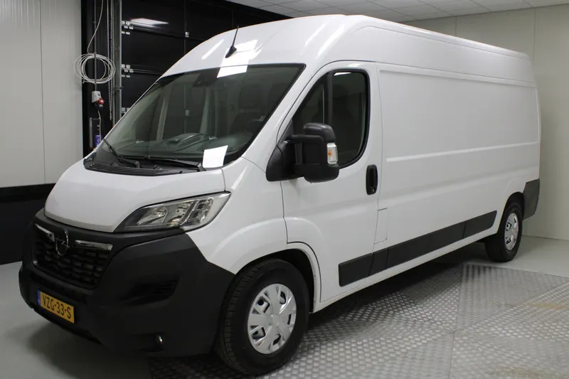 Opel Movano-e (2023)