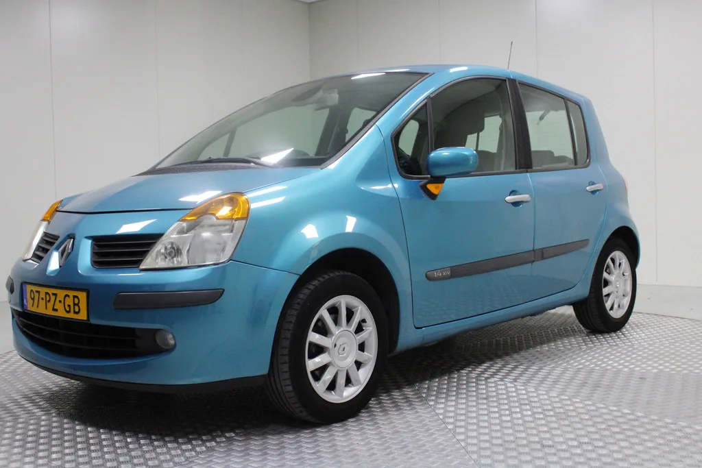 Renault Modus (2004) — foto 1