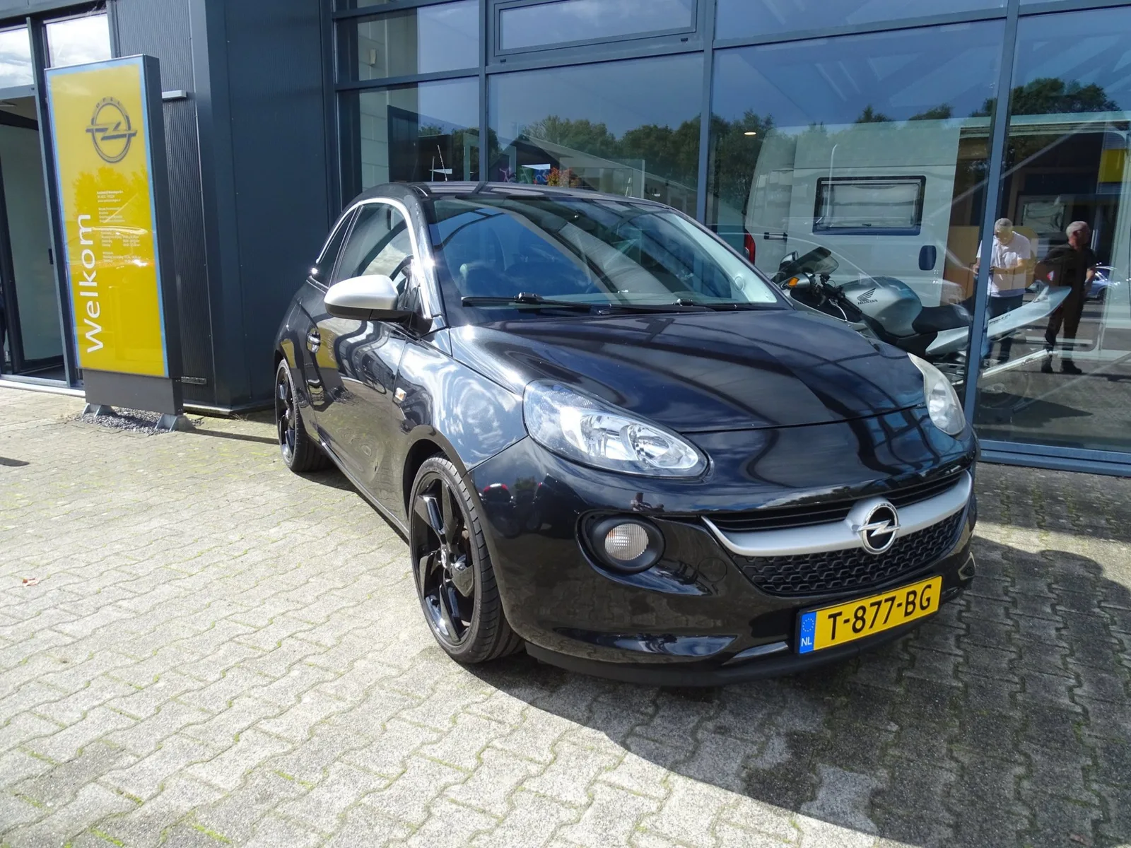 Opel Adam (2014) — foto 1