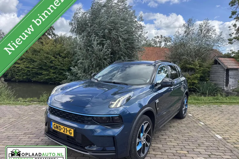 Lynk & Co 01 (2021)
