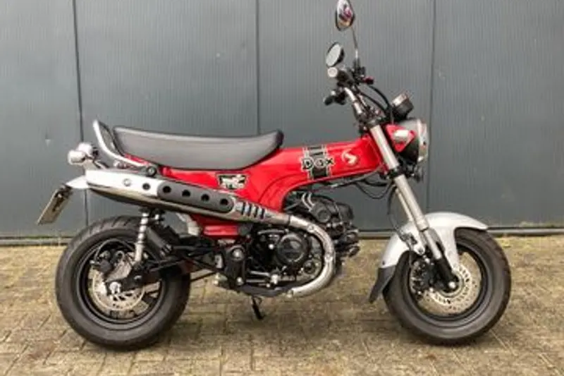 Honda ST 125 DAX (2023)
