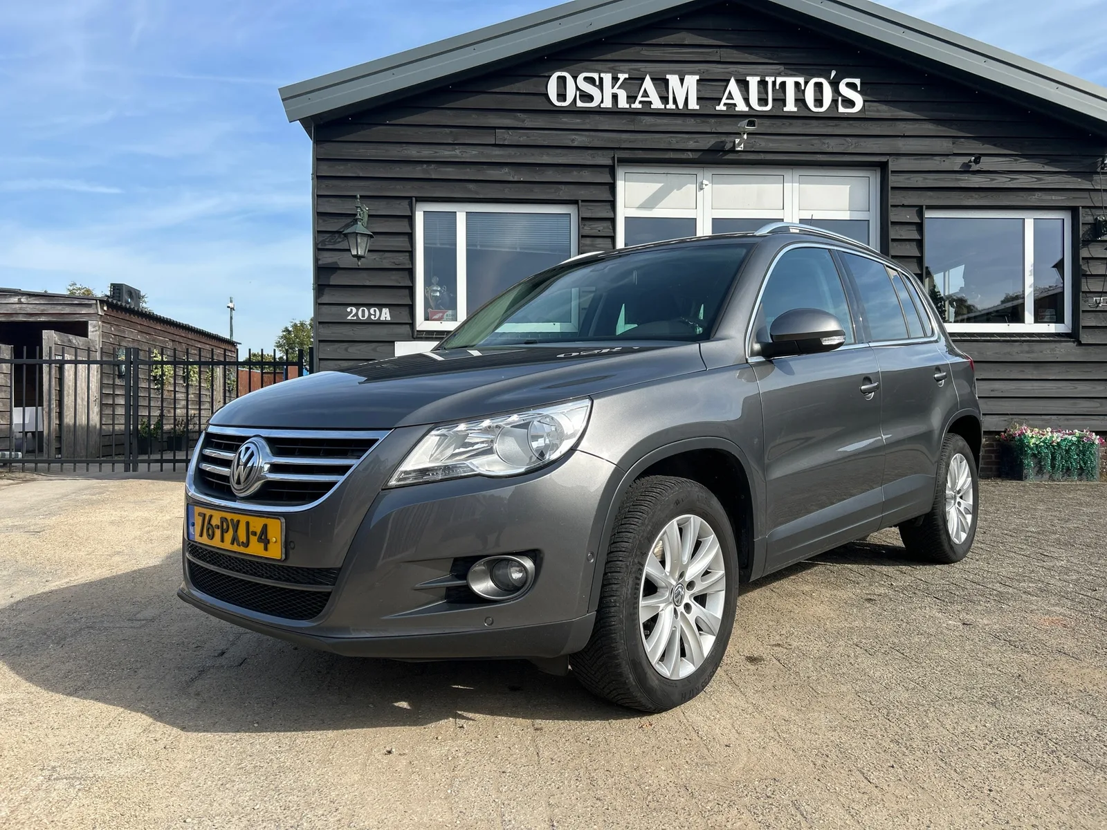 Volkswagen Tiguan (2011) — foto 1