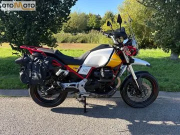 Moto Guzzi V85 TT (2019) — foto 1