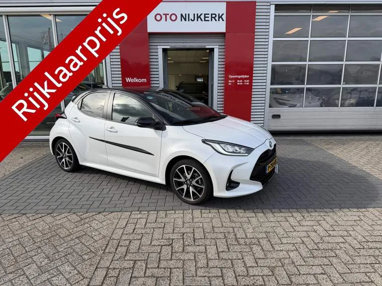Toyota Yaris (2022) — foto 1