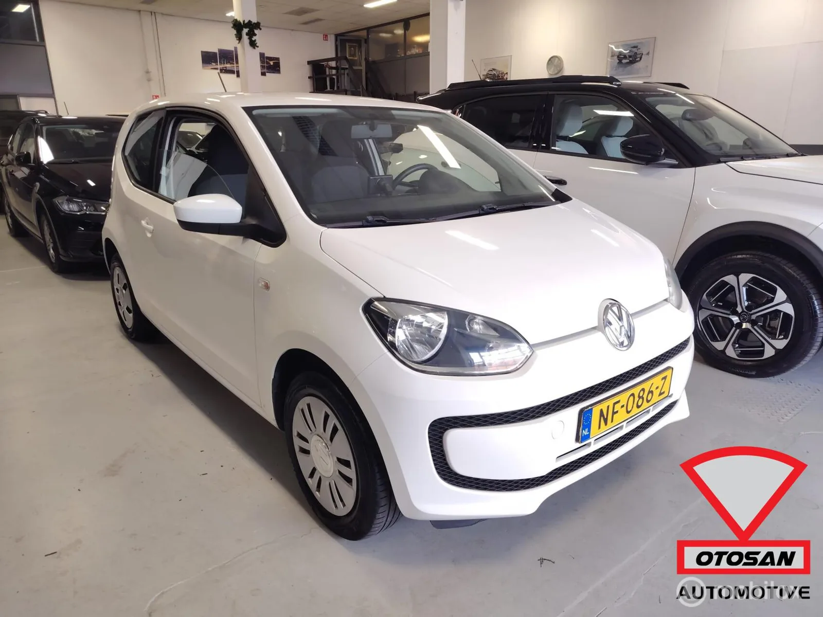 Volkswagen Up! (2013) — foto 1