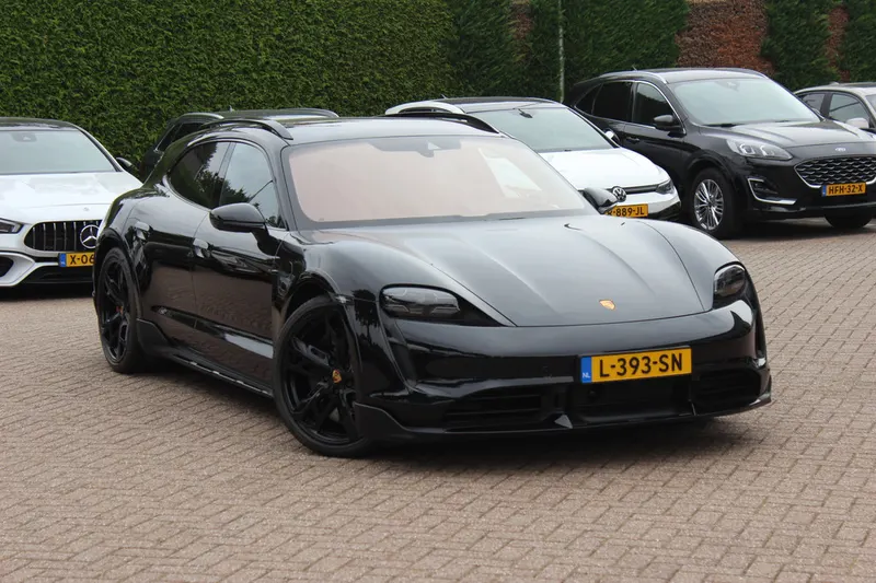 Porsche Taycan (2021)