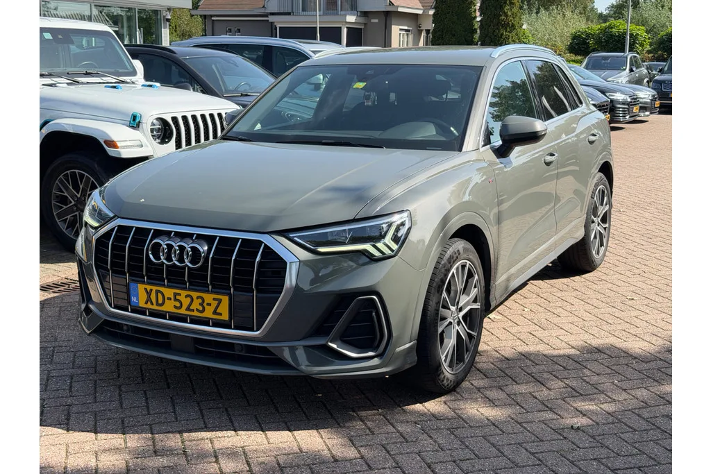 Audi Q3 (2019) — foto 1