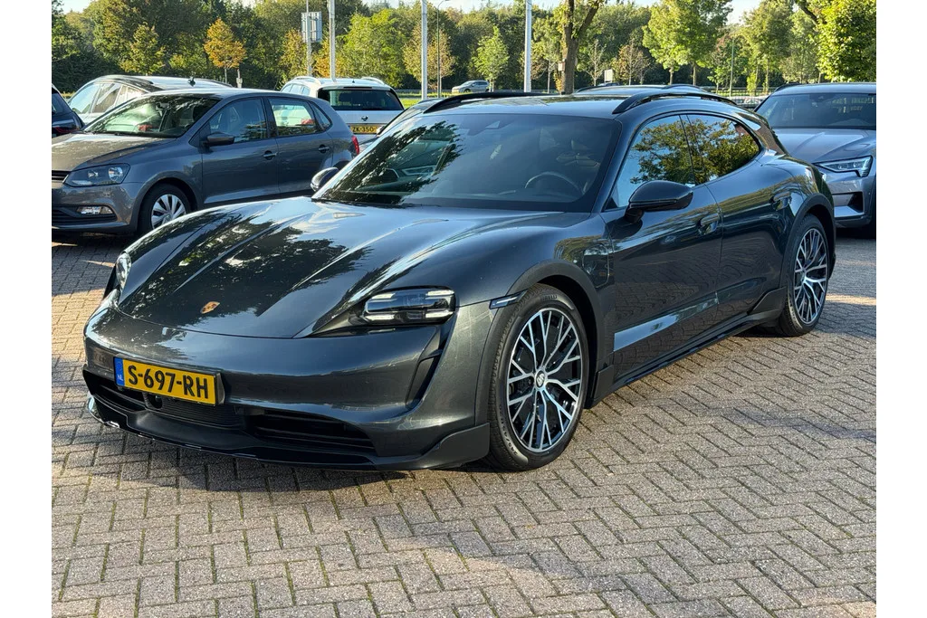 Porsche Taycan Cross Turismo (2023) — foto 1