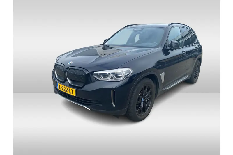BMW iX3 (2021)