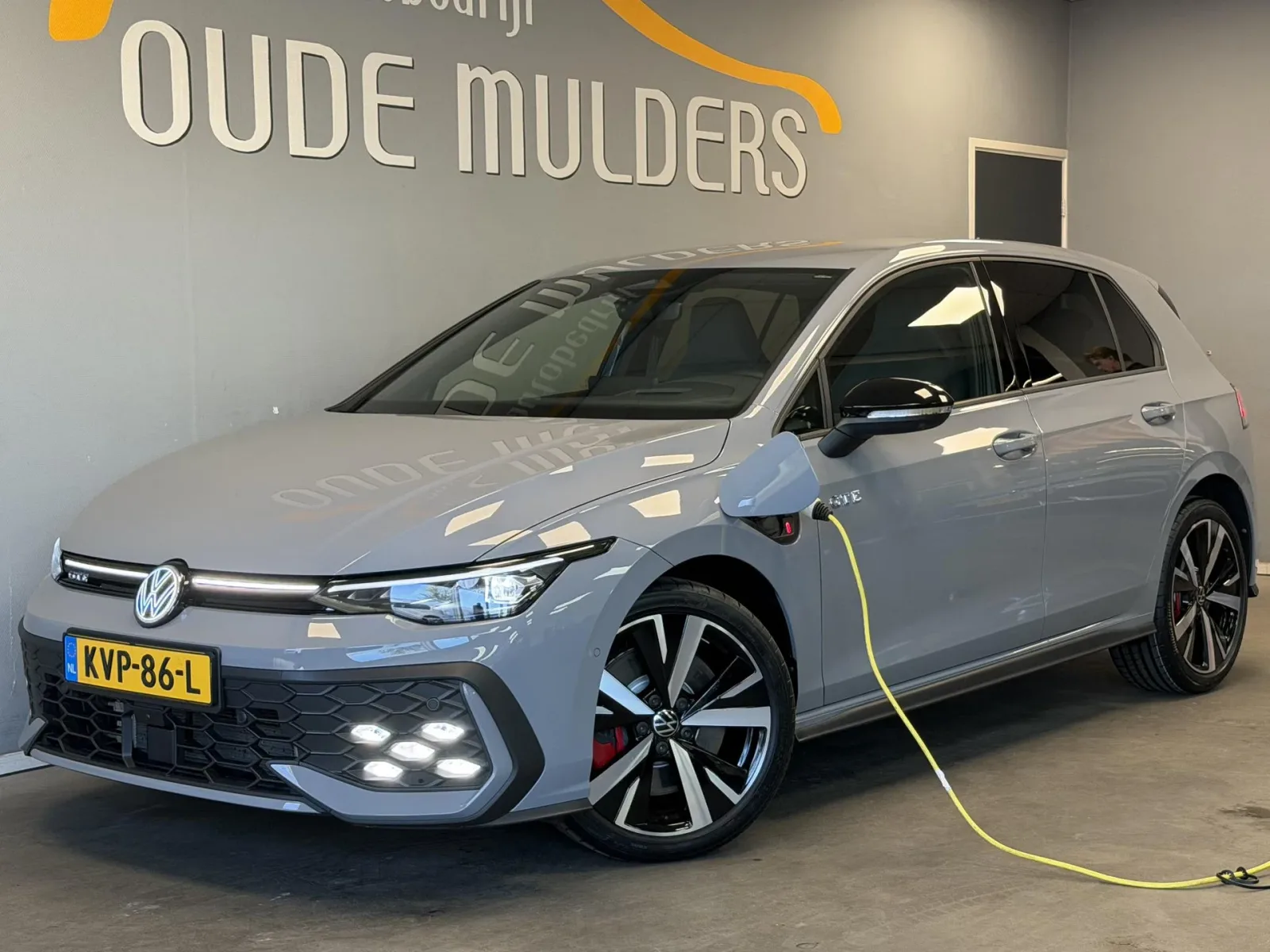 Volkswagen Golf (2025) — foto 1