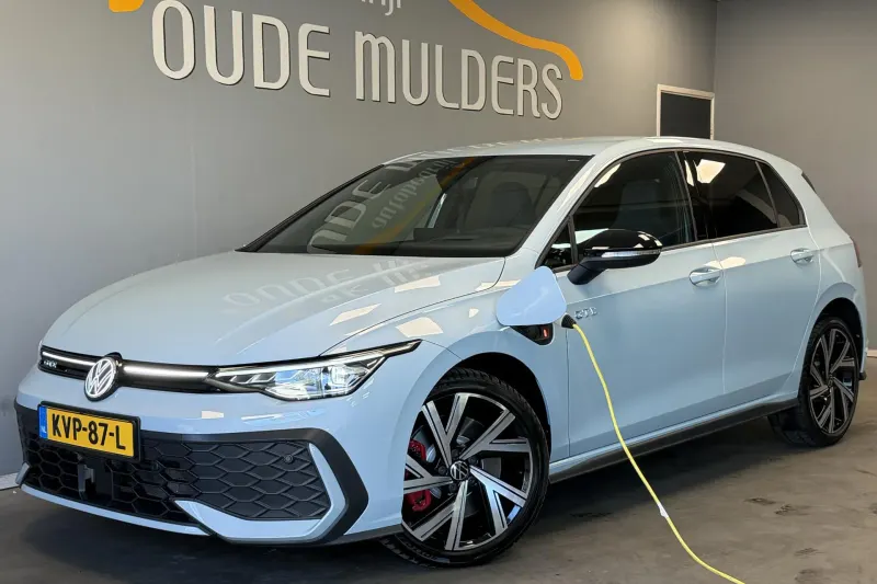 Volkswagen Golf (2025)