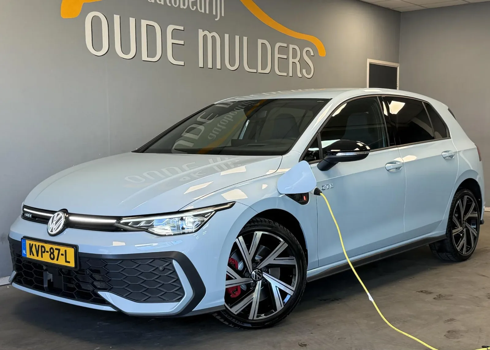Volkswagen Golf (2025) — foto 1