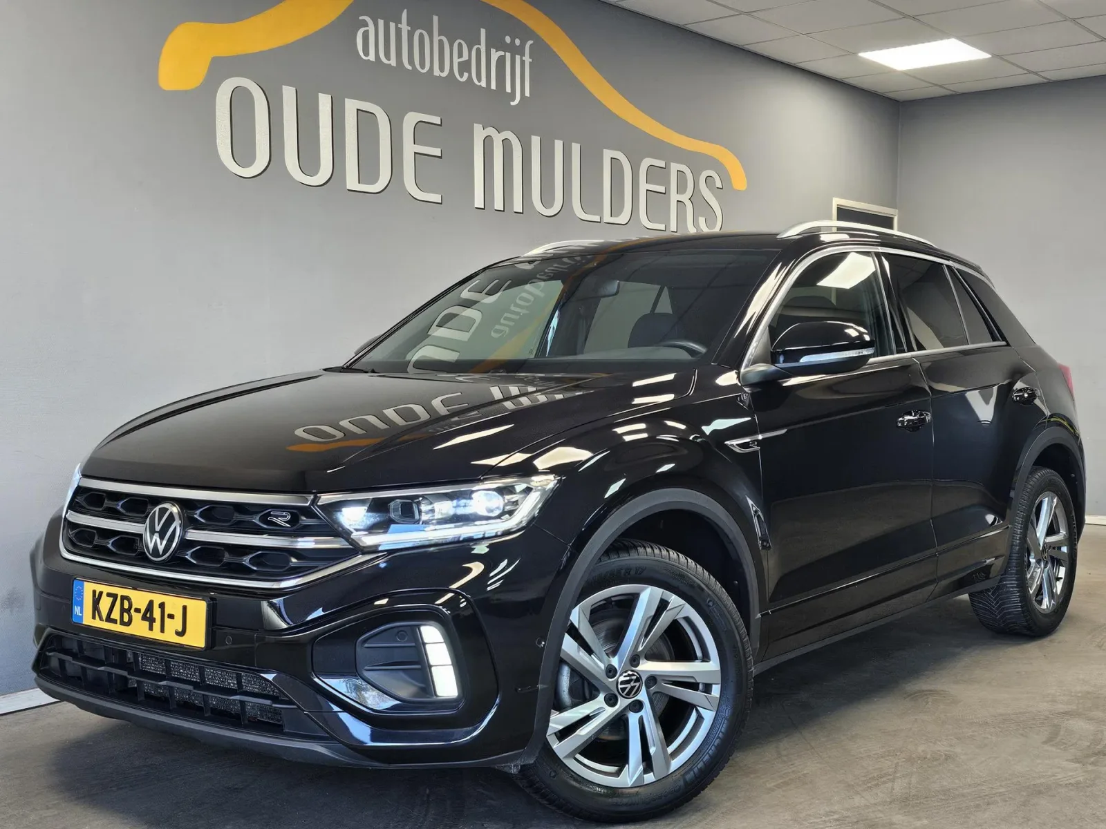 Volkswagen T-Roc (2023) — foto 1