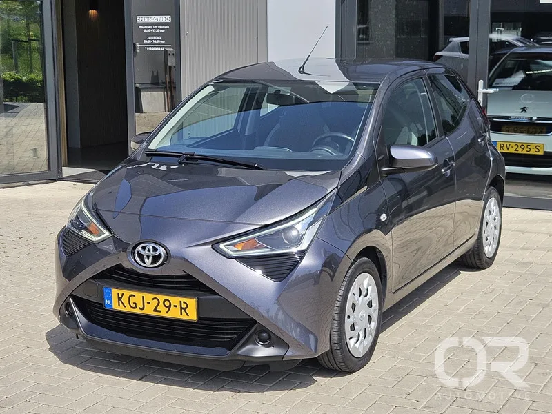 Toyota Aygo (2022) — foto 1