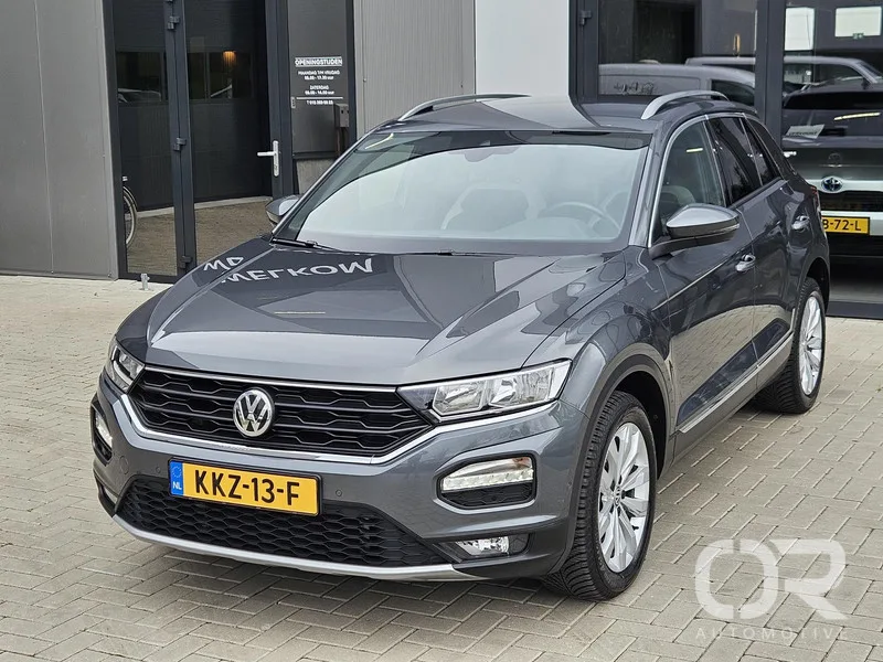 Volkswagen T-Roc (2019) — foto 1