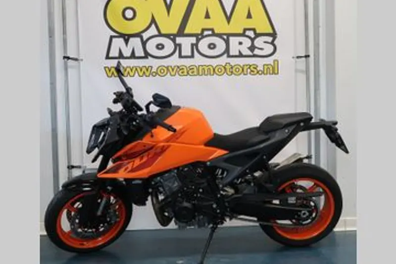 KTM 990 Duke (2024)