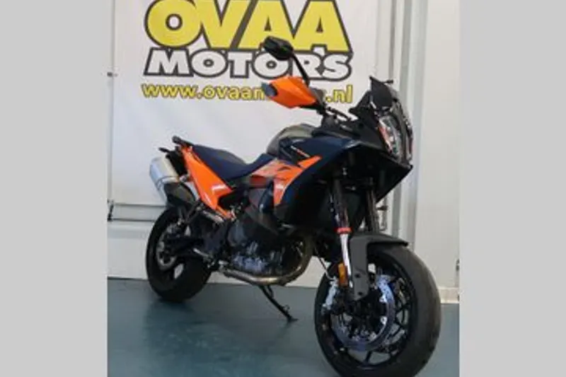 KTM 890 SMT (2026)