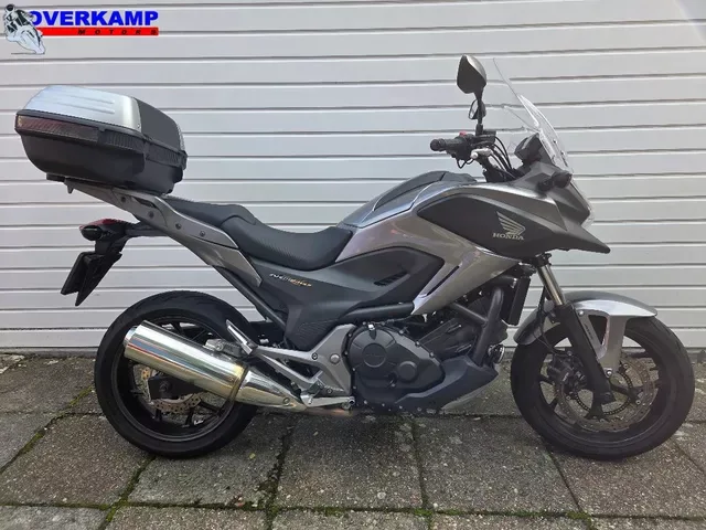 Honda NC 750 NC750X (2015) — foto 1