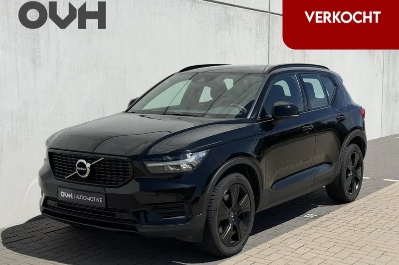 Volvo XC40 (2022)