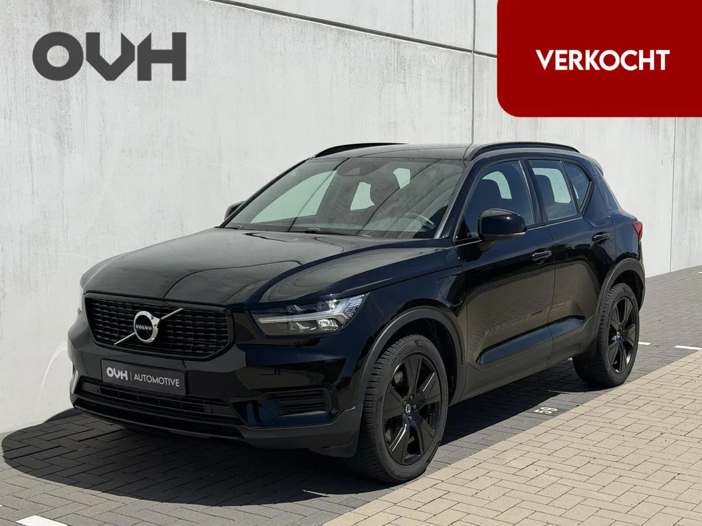 Volvo XC40 (2022) — foto 1