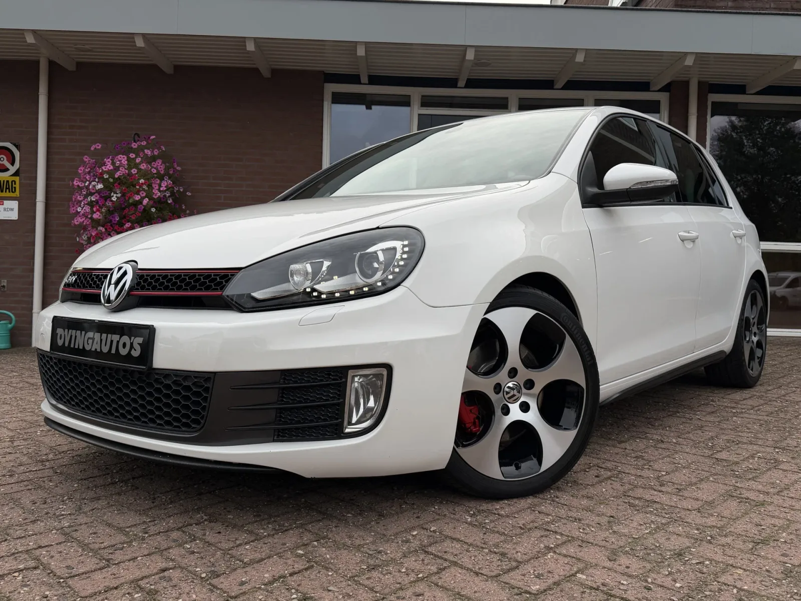 Volkswagen Golf (2010) — foto 1