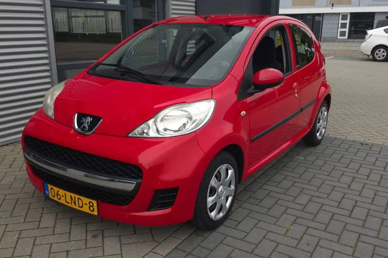 Peugeot 107 (2010)