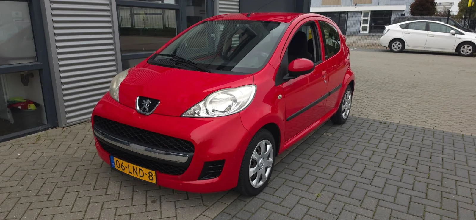 Peugeot 107 (2010) — foto 1