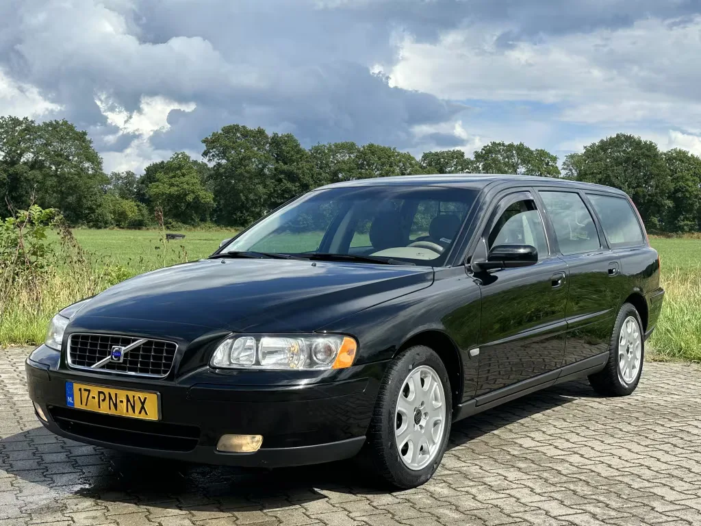 Volvo V70 (2004) — foto 1